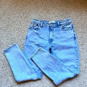 A&F women’s blue skinny jeans